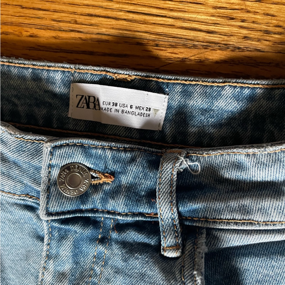 ZARA Mid-Rise Jean Short